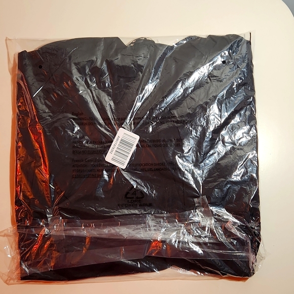 ❤️NWT VINTAGE TORRID DC BATMAN COSTUME ROMPER, SUPER SOFT, ORIGINAL PACKAGING - Picture 6 of 10